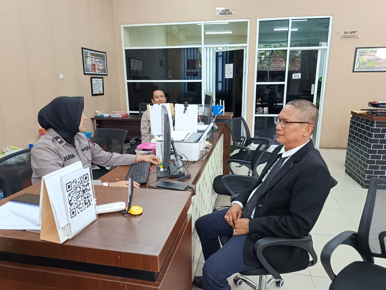 Kuasa hukum Kompol DK, Hans Silalahi, SH, melapor ke polda Sumut