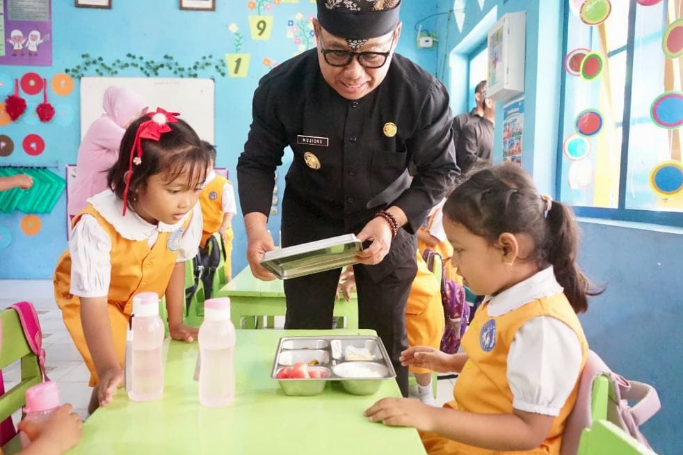 Lebih dari 16 Ribu Pelajar Banyuwangi Nikmati Program Makan Bergizi Gratis