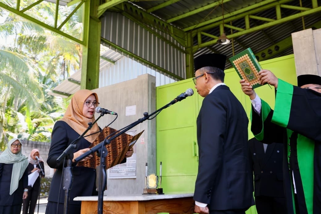 Bupati Banyuwangi Lantik Guntur Priambodo sebagai Sekda di TPST Balak