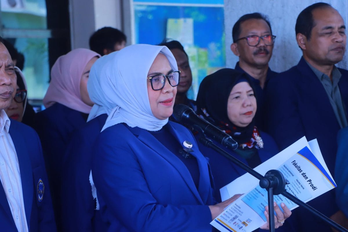 Rektor Unitomo, Prof. Siti Marwiyah