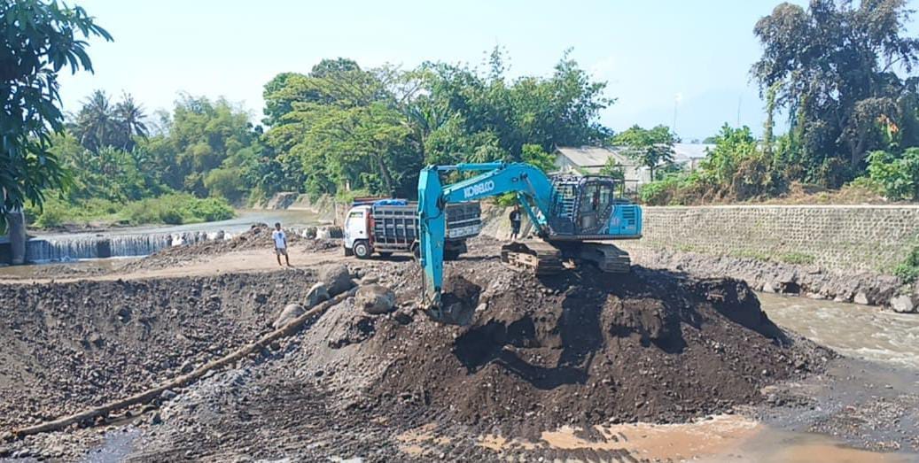 Pemkab Banyuwangi Normalisasi Dam Garit Alas Malang