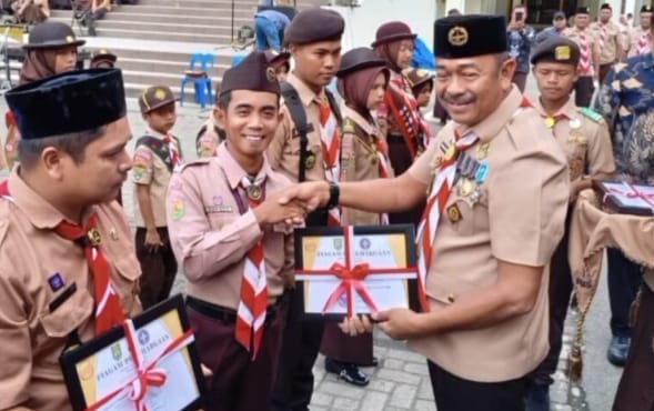 Guru SD di Mandailing Natal Dilaporkan Wali Murid