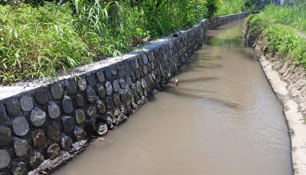 Proyek Drainase di Desa Argosuko Diduga Tanpa Pengawasan