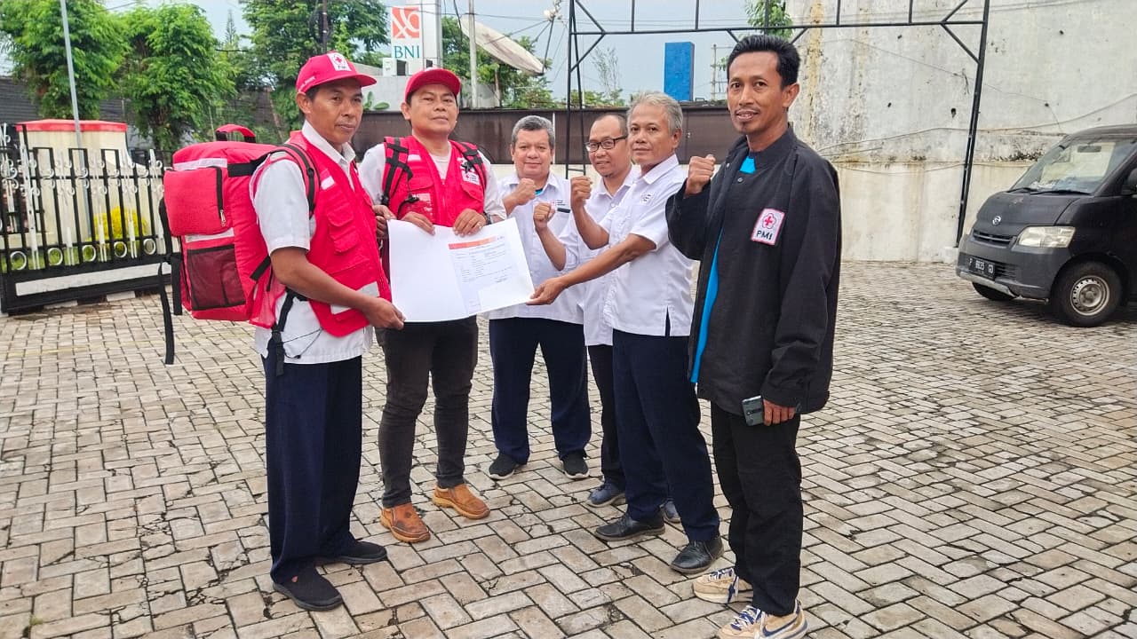 PMI Jember Kirim Dua Relawan untuk Bantu Korban Banjir Sumatera