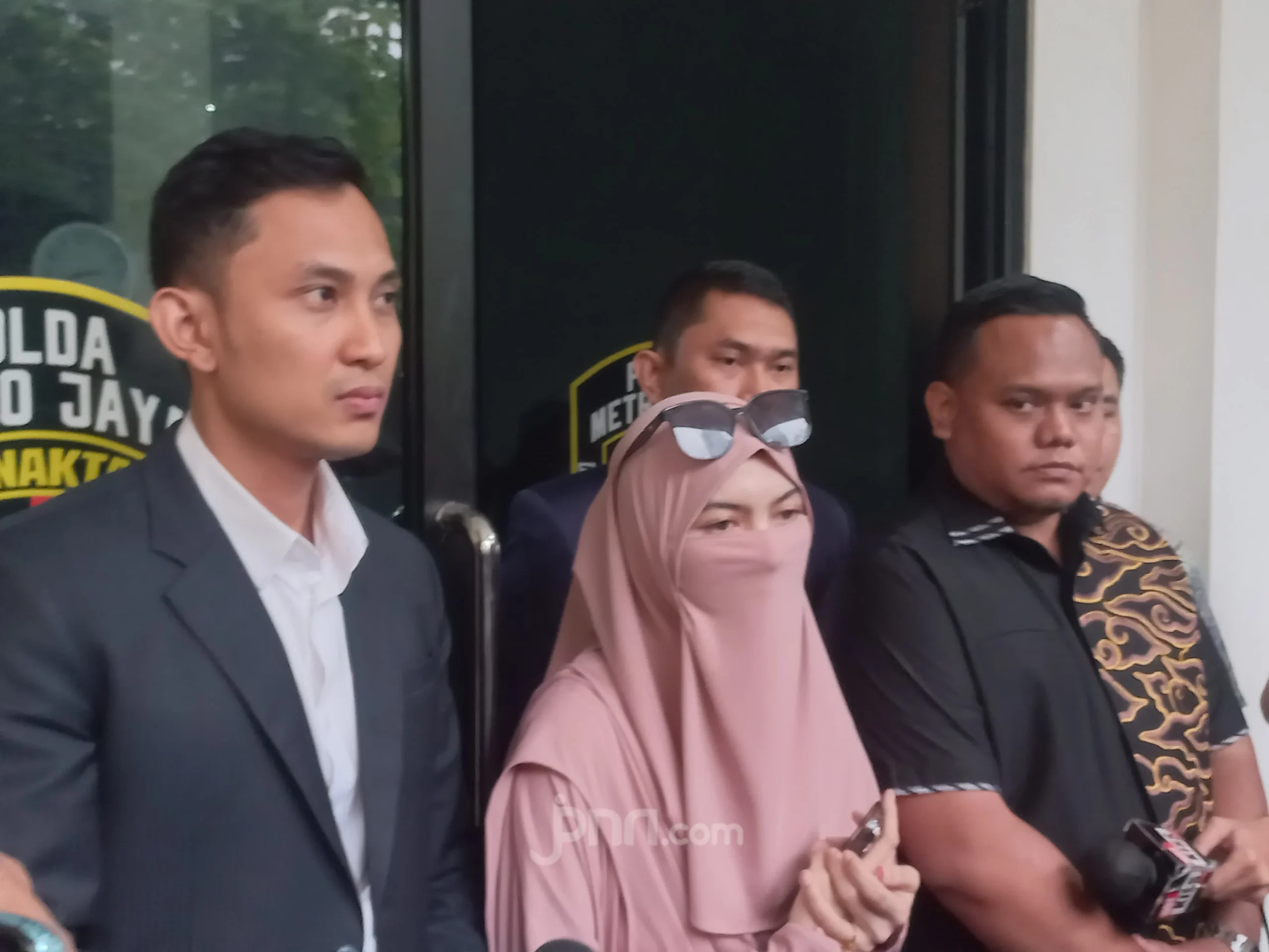 Wardatina Mawa Tolak Restorative Justice: Persyaratan Tak Dipenuhi Pihak Insanul Fahmi-Inara Rusli