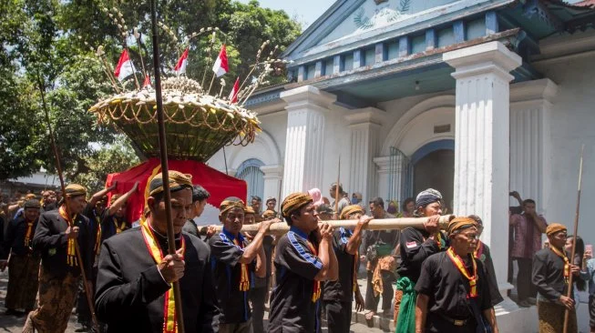 Dituding Tekan Abdi Dalem Keraton Solo Soal Bikin Gunungan, Kubu Purbaya : Bukankah Harus Setia?
