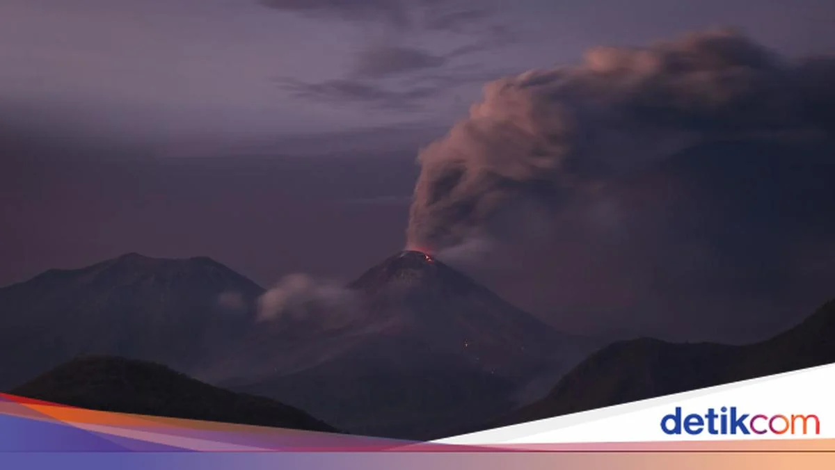 Dua Gunung Api di Busur Vulkanik Sama Meletus Hari Ini: Lewotobi dan Kerinci