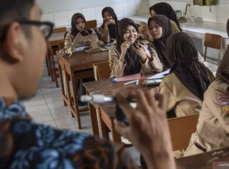 Instruksi Prabowo Wajibkan bahasa Prancis di Sekolah: Kontroversi P2G dan Dampak Pendidikan Nasional