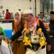 Jemaah Haji Jember Ramai Berburu Oleh-Oleh Menjelang Kepulangan ke Tanah Air