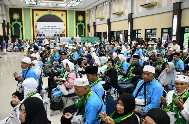 Jemaah Haji Kloter 12 Tiba di Palembang, Kemenhaj Tekankan Pentingnya Menjaga Kemabruran Haji