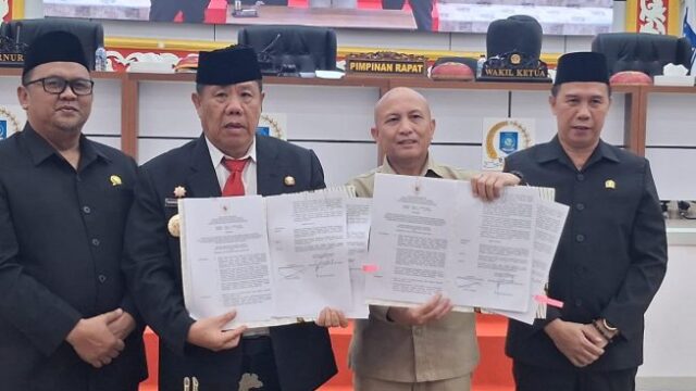 Kanwil Kemenkum Babel Hadiri Rapat Paripurna DPRD Babel, Dua Ranperda Disetujui Menjadi Perda