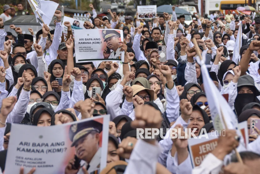 Keluhan Guru soal MBG di MK: Dipecat hingga Dibayar Hanya Rp 50 Ribu