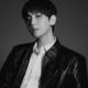 Mark Lee Dikritik Usai Pakai Kaus Berlogo Rasis, Agensi Minta Maaf