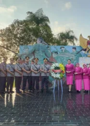 Menggali Makna Bhayangkara ke-80: Polres Lumajang Laksanakan Ziarah Rohani di TMP Kusuma Bangsa