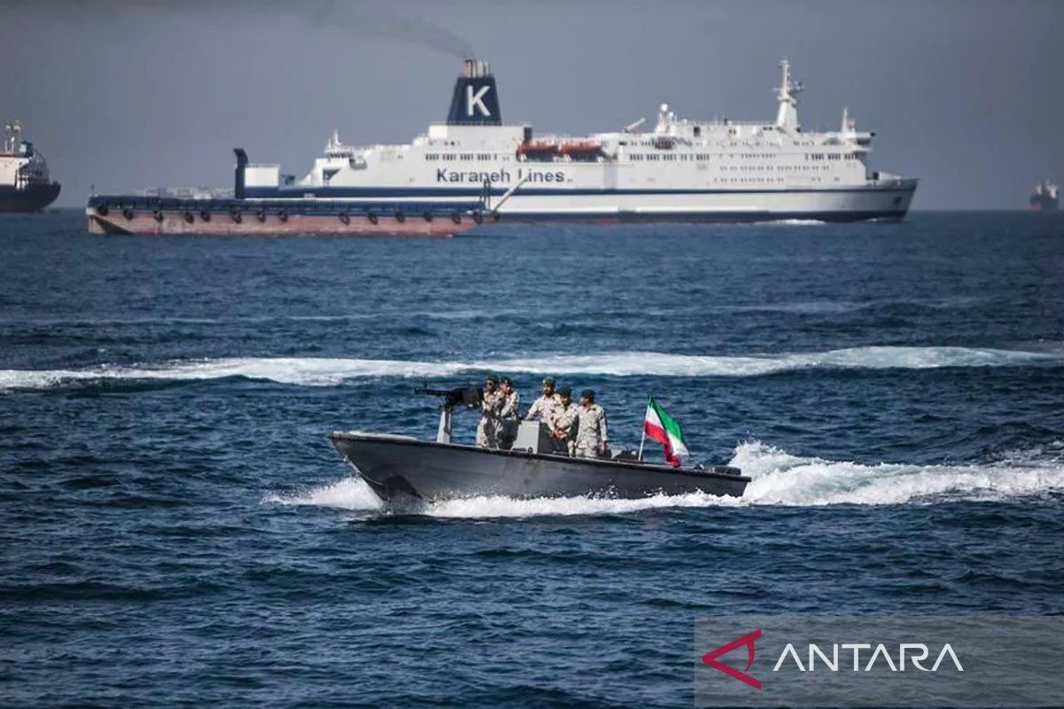 Menteri Pertahanan AS Klaim Terapkan Blokade Besi di Selat Hormuz, Iran Tak Bisa Setop Operasi