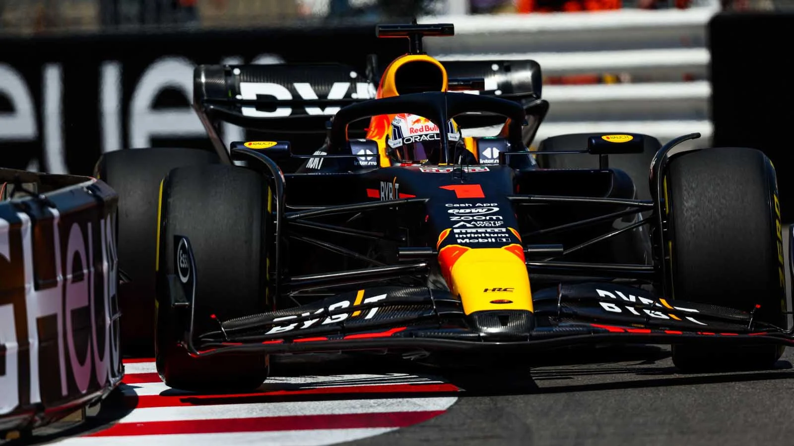 Monaco GP: Verstappen Mundur, Sainz Kecam Hulkenberg, dan Hamilton Bersinar di Tengah Kontroversi