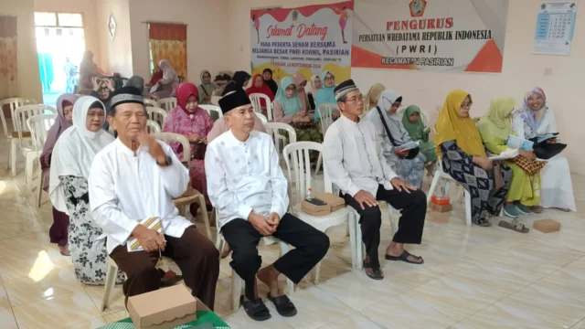 Muhasabah Jadi Kunci Kendalikan Diri di Era Serba Instan: Refleksi PWRI Pasirian