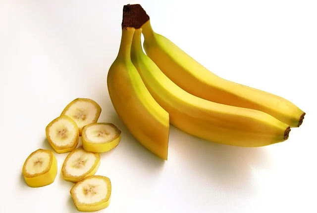 Pisang, Sumber Energi Alami yang Digemari Atlet Sepak Bola untuk Performa Optimal