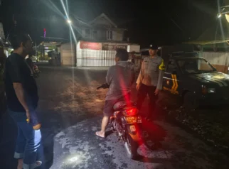 Siskamling di Candipuro Lumajang: Benteng Warga Cegah Kejadian Kriminal