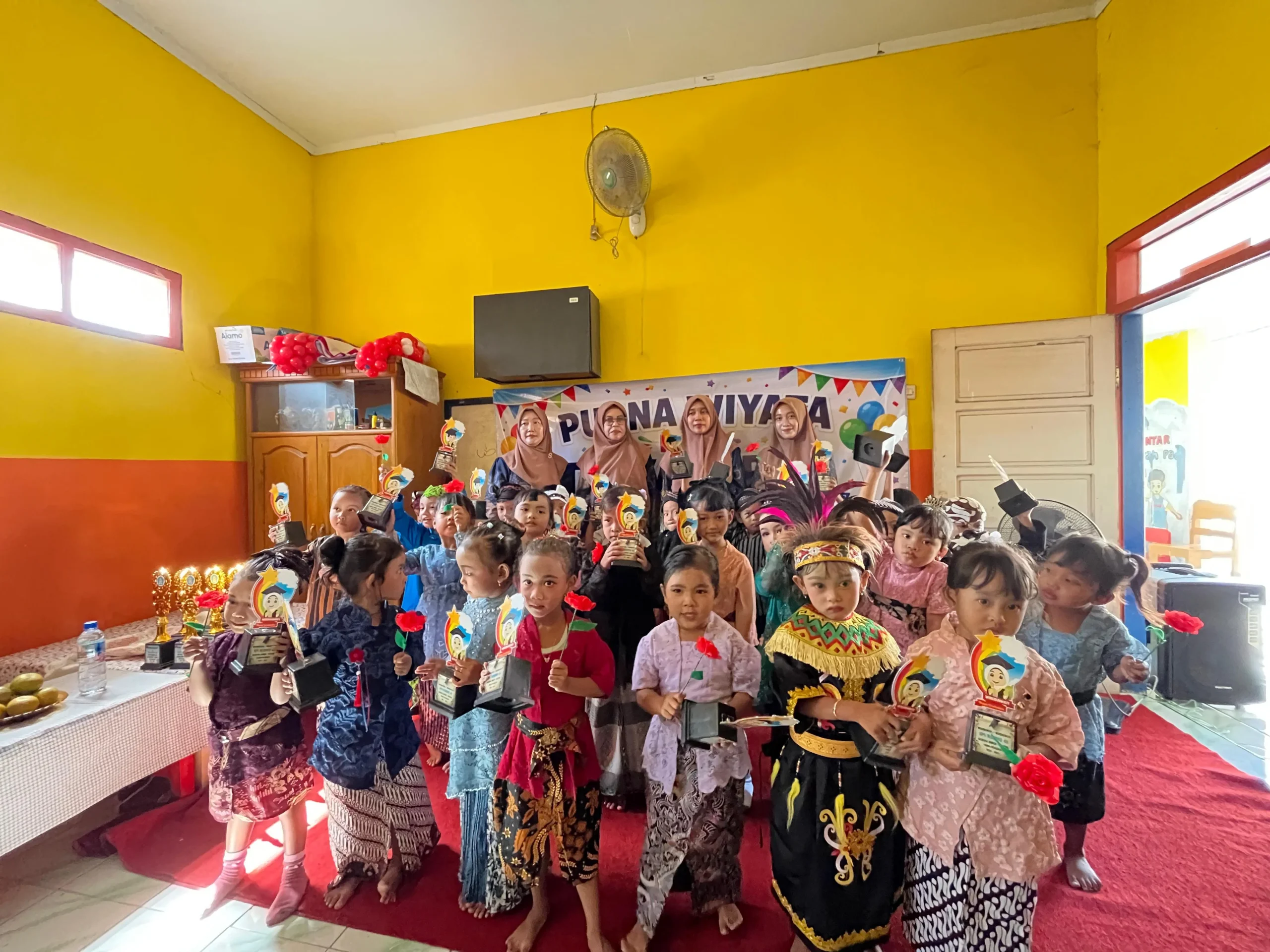SPS Mahoni 48 Balung Merayakan Kelulusan 28 Siswa dengan Tasyakuran Penuh Keceriaan dan Harapan
