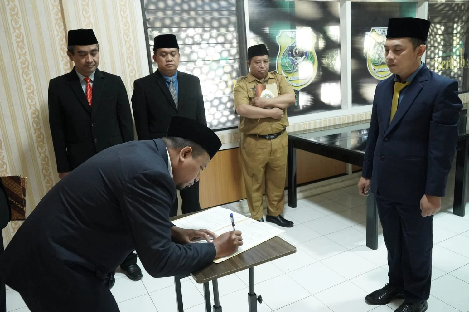 Andrie Antonio Zola Dilantik Sekretaris Dinas Lingkungan Hidup Bondowoso, Lengkapi Rangkaian Pelantikan ASN