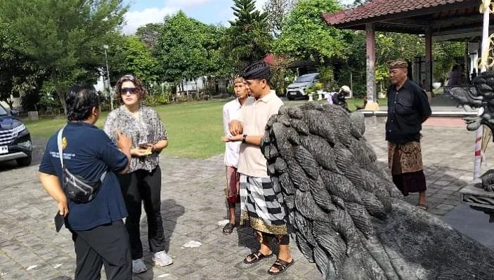 Arezoo Eskandari: Pesepeda Iran yang Menyampaikan Perdamaian di Lintas Asia dan Membangun Jembatan Budaya dengan Bali