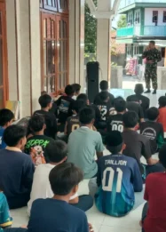 Babinsa Blega Edukasi Siswa Baru Cegah Bullying