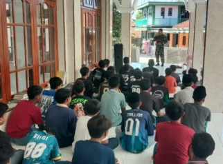 Babinsa Blega Edukasi Siswa Baru Cegah Bullying