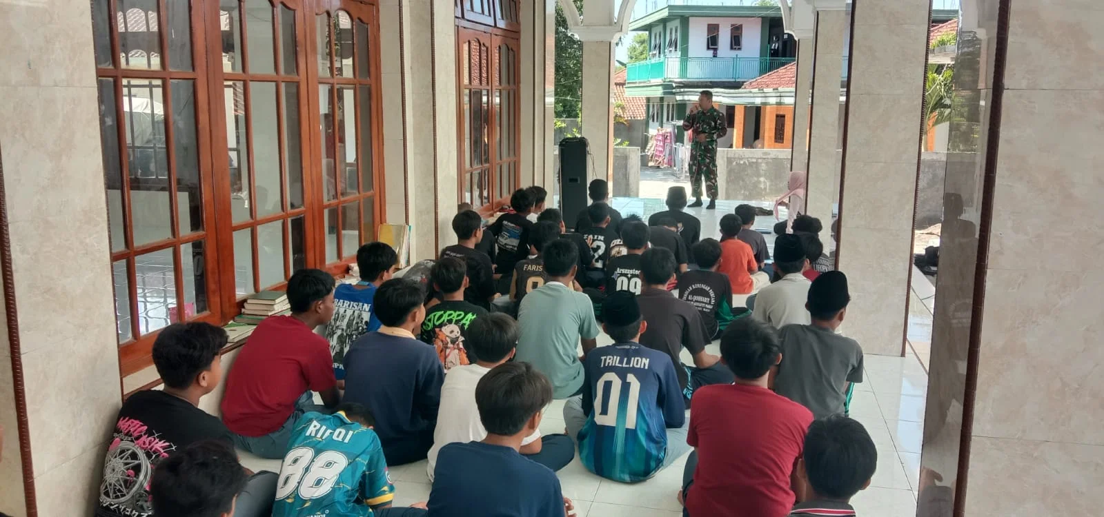 Babinsa Blega Edukasi Siswa Baru Cegah Bullying