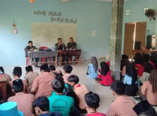 Babinsa Koramil Geger Gelar Edukasi Anti‑Bullying untuk Siswa Baru di SMA As‑Shofa