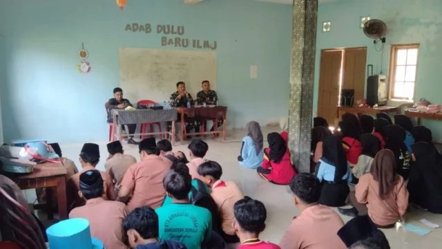 Babinsa Koramil Geger Gelar Edukasi Anti‑Bullying untuk Siswa Baru di SMA As‑Shofa