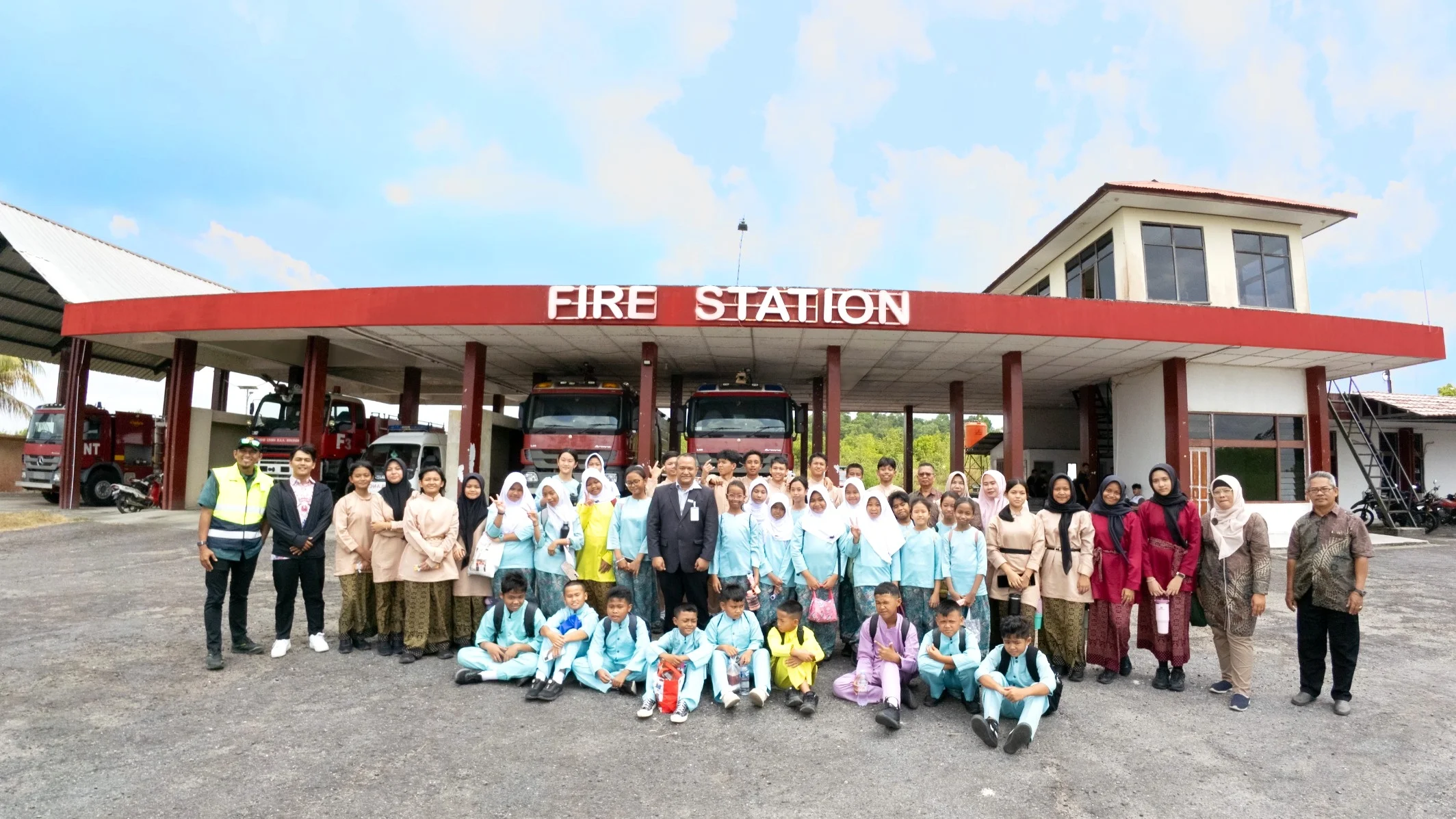 Bandara H.A.S. Hanandjoeddin Kenalkan Dunia Penerbangan kepada Pelajar Melalui Program InJourney Community Care