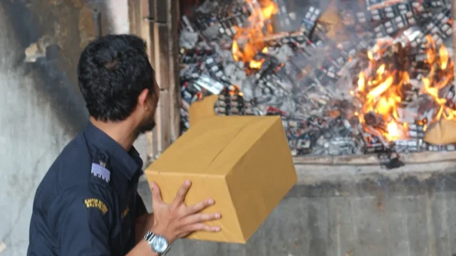Bea Cukai Malang Musnahkan 9 Juta Rokok Ilegal: Upaya Tegas Cegah Kerugian Negara
