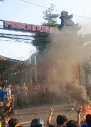 Bentrokan Maut di Menteng hingga Kasus Ketua DPRD Bone: Berita Terkini 28 Juli 2026