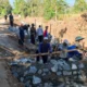Berbekal Pengalaman 40 Tahun, Mbah Supar Bantu Bangun Talud TMMD di Dukuh Bulu, Simbol Gotong Royong Era Baru