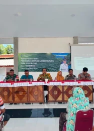 BLT Dana Desa Bades Lumajang Tersalurkan Lancar: Kolaborasi TNI-Polri Jaga Kondusivitas Penyaluran