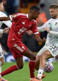 Bradley Barcola Jadi Rebutan Liverpool dan Manchester United di Bursa Transfer