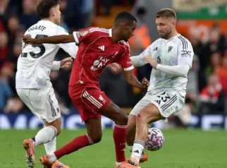 Bradley Barcola Jadi Rebutan Liverpool dan Manchester United di Bursa Transfer