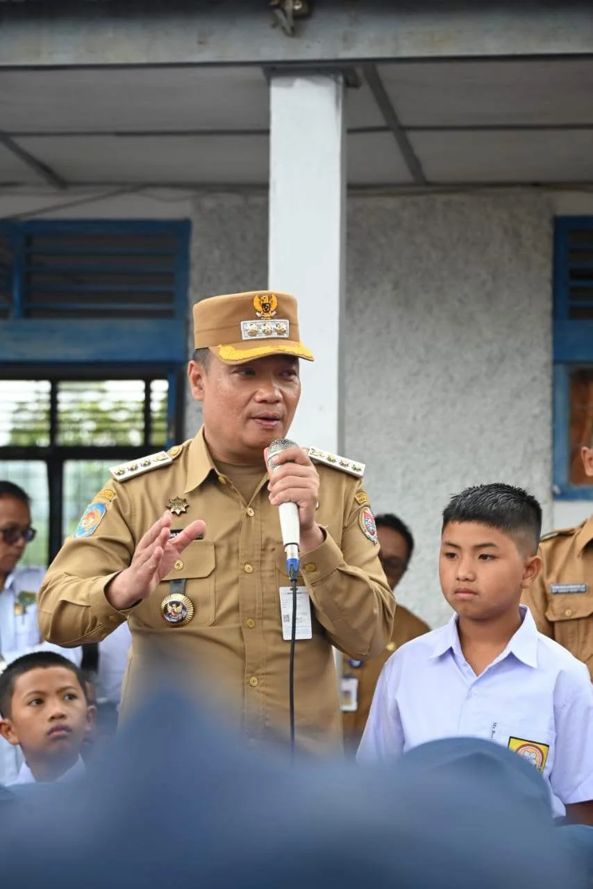 Bupati Humbang Hasundutan Berikan Arahan Strategis pada Hari Pertama Sekolah 2026-2027