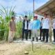 Bupati OKU Rogoh Kocek Pribadi Bangun Jalan di Sepancar: Gotong Royong dan Dampaknya Bagi Masyarakat