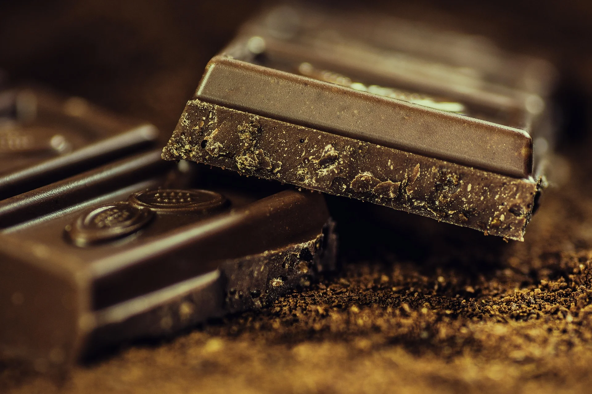 Cokelat: Perjalanan dari Bahan Pangan Tradisional hingga Industri Global