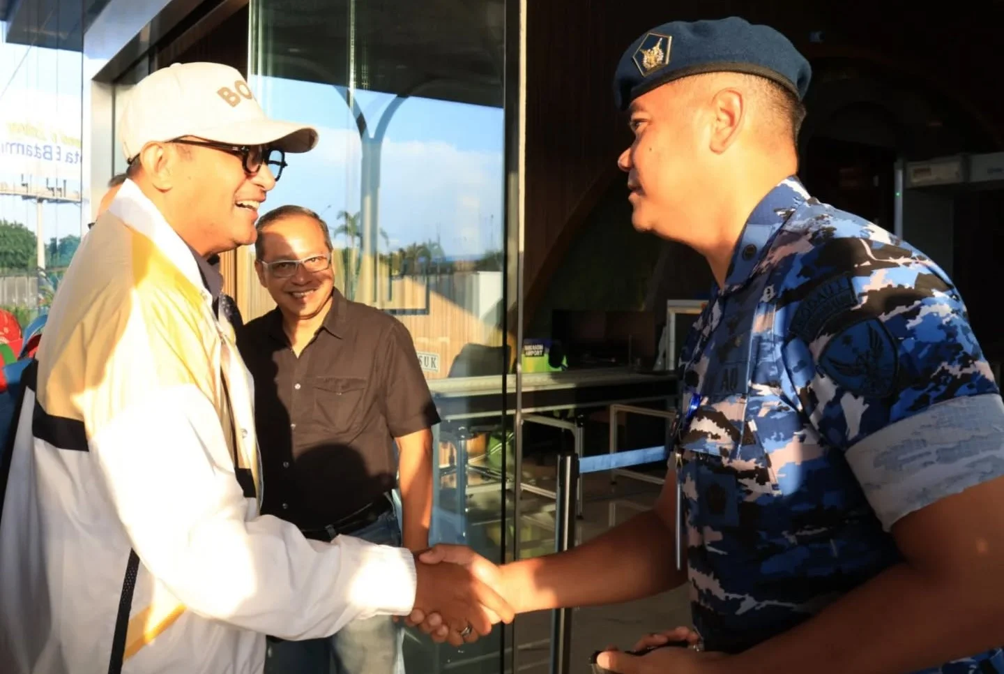 Danlanud Hang Nadim Sambut Kedatangan Wakil Menteri Hukum RI di Batam: Sinergi untuk Penguatan Tata Kelola Pemerintahan