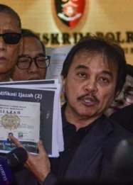Drama Ijazah Jokowi Memanas: Roy Suryo Cabut Kuasa Hukum, Jokowi Siap Bawa Ijazah Asli ke Sidang