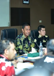 Evaluasi Realisasi Fisik dan Keuangan: Strategi Baru Bupati Kampar untuk Pacu Pembangunan Daerah