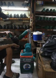 Fenomena 'Kode' di Berbagai Sektor: Dari Sepatu Kulit hingga Seleksi Kemenhub
