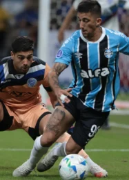 Gol Penalti Hulk dan Debut Kembali Marlon Warnai Duel Sengit Grêmio vs Fluminense