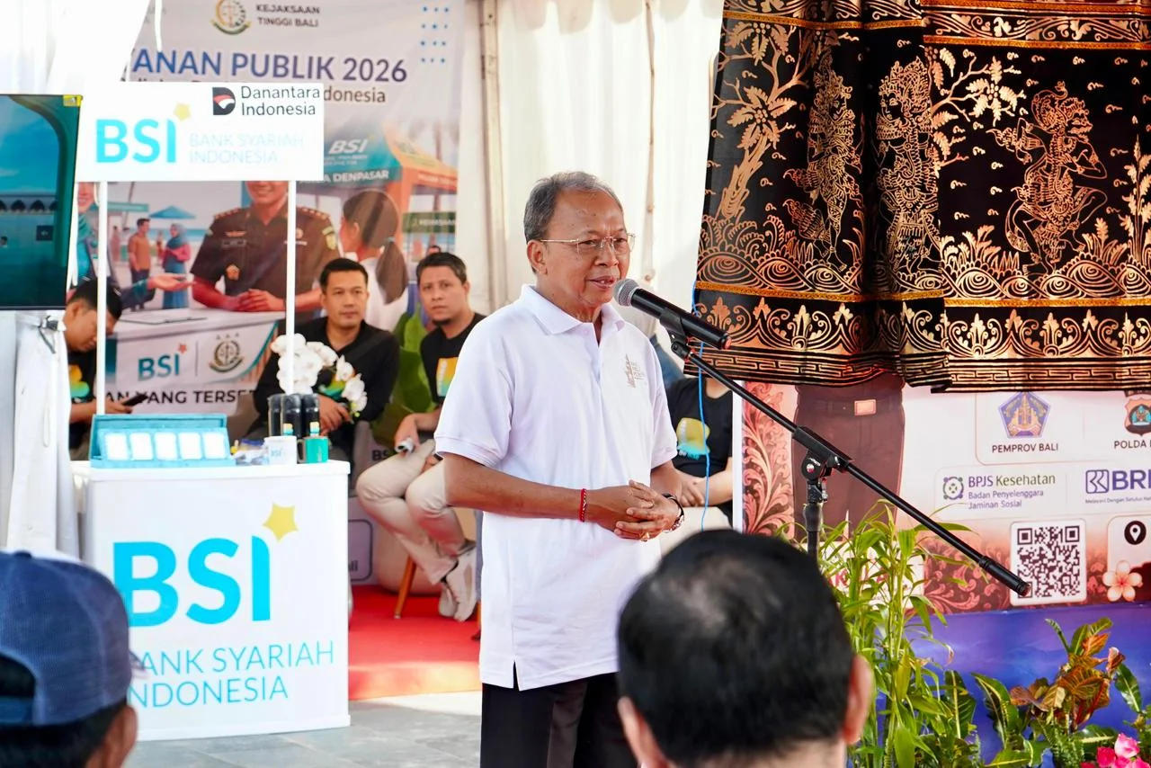 Gubernur Koster Buka Bazar Pelayanan Publik Kejati Bali: Inovasi untuk Pariwisata dan Lingkungan