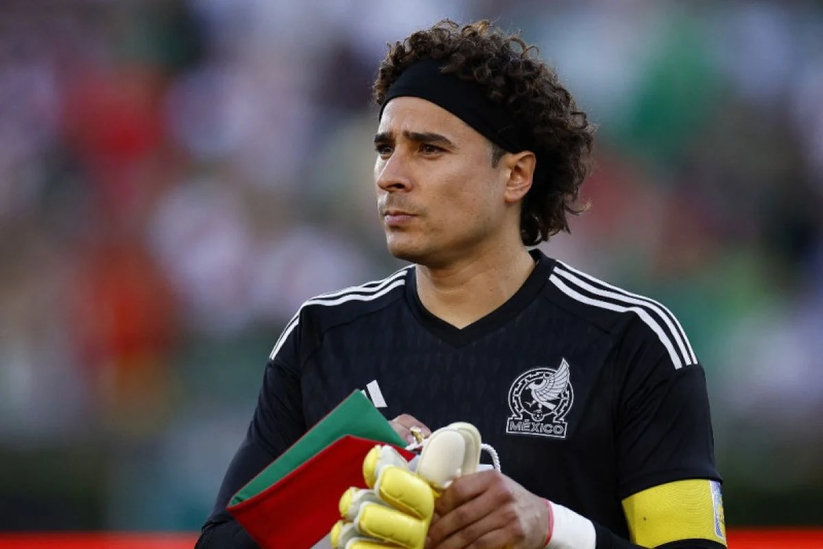Guillermo Ochoa Tutup Karier dengan Air Mata Usai Meksiko Tersingkir di Piala Dunia 2026