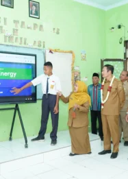 Hari Pertama MPLS: Bupati Lamongan Tinjau Sekolah dan Dorong Peran Ayah