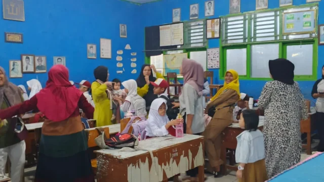 Hari Pertama Sekolah 2026: Antusiasme Orang Tua dan Transformasi Pendidikan di Bengkulu